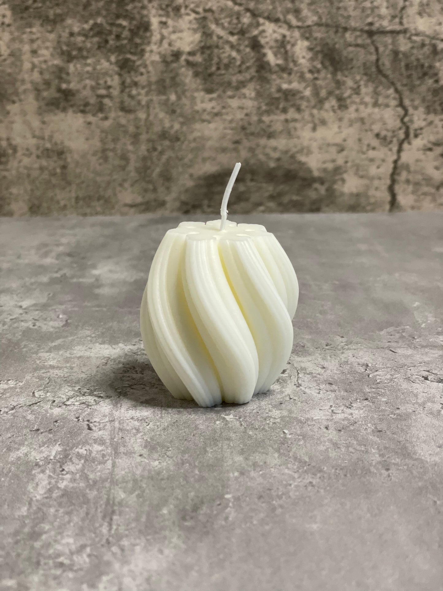 Twirl (small)